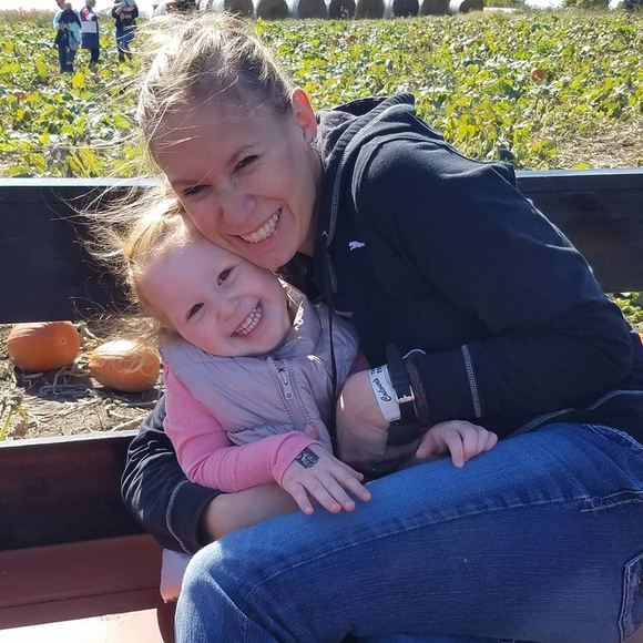 Meet your Posher, Stephanie - Picture 1 of 1